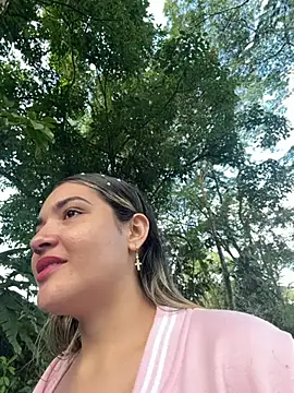 Snapshot of Sarita-candy chatting on 07/07/26, 09:08 Sarita-candy online show from 07/07/26, 09:08