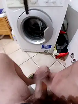 Snapshot of 74bob chatting on 10/17/25, 03:42 74bob online show from 10/17/25, 03:42