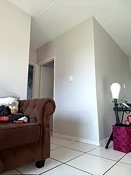 StupidNaturalPhatBooty  online show from 12/18/25, 05:35