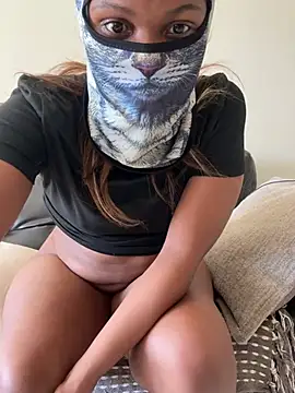 StupidNaturalPhatBooty  online show from 02/15/26, 08:46