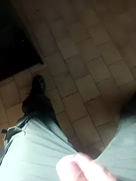 Snapshot of Czarny1104 chatting on 11/04/25, 08:13 Czarny1104 online show from 11/04/25, 08:13