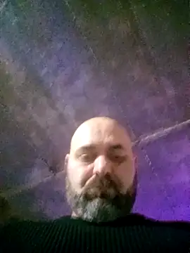 Snapshot of Czarny1104 chatting on 12/14/25, 08:30 Czarny1104 online show from 12/14/25, 08:30