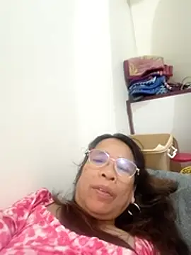 Snapshot of HotsexyNaughtysweetbaby chatting on 04/24/26, 01:13 HotsexyNaughtysweetbaby online show from 04/24/26, 01:13