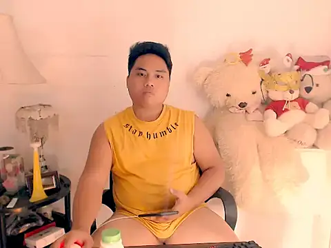 Snapshot of Hardking_69 chatting on 12/13/25, 08:14 Hardking 69 online show from 12/13/25, 08:14