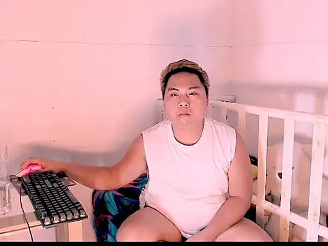 Snapshot of Hardking_69 chatting on 04/06/26, 03:13 Hardking 69 online show from 04/06/26, 03:13