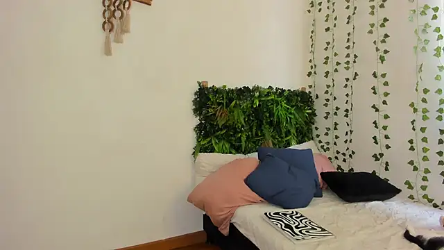 karlye 5 online show from 02/13/25, 05:33