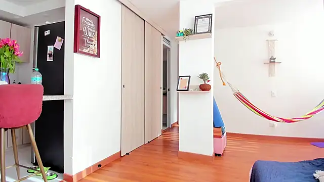 karlye 5 online show from 02/19/25, 01:17