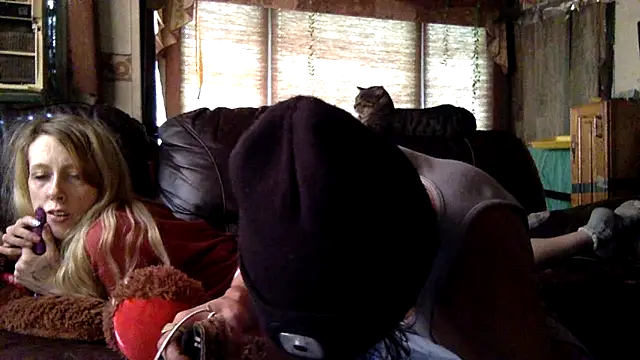 Snapshot of Cracked_Crypto chatting on 09/30/25, 04:45 Cracked Crypto online show from 09/30/25, 04:45