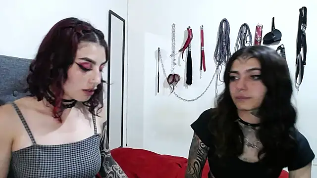 Snapshot of _onthary_6 chatting on 12/04/24, 03:59  onthary 6 online show from 12/04/24, 03:59