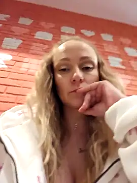 Bondgirl 013 online show from 12/19/25, 02:57