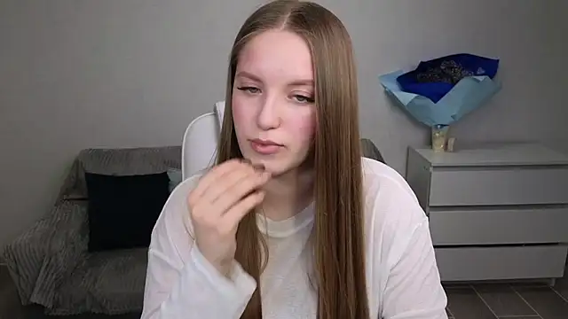 EvaMaddison online show from 03/19/25, 07:38