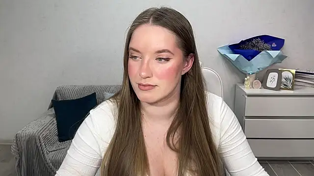 EvaMaddison online show from 11/16/25, 06:02