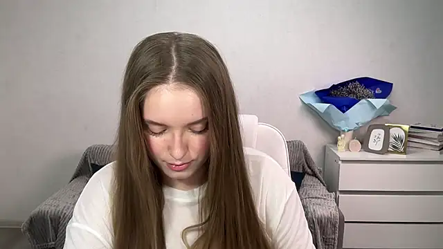 EvaMaddison online show from 11/24/25, 06:18