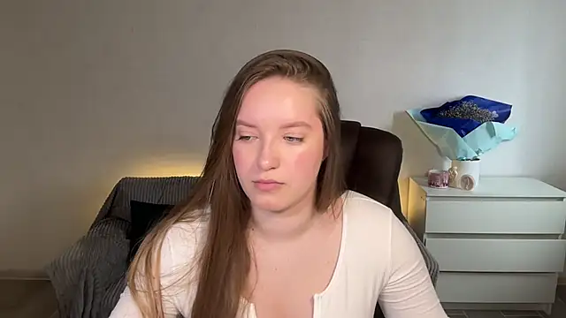 EvaMaddison online show from 04/04/26, 08:34