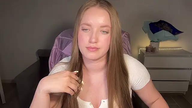 Snapshot of EvaMaddison chatting on 07/15/26, 08:36 EvaMaddison online show from 07/15/26, 08:36