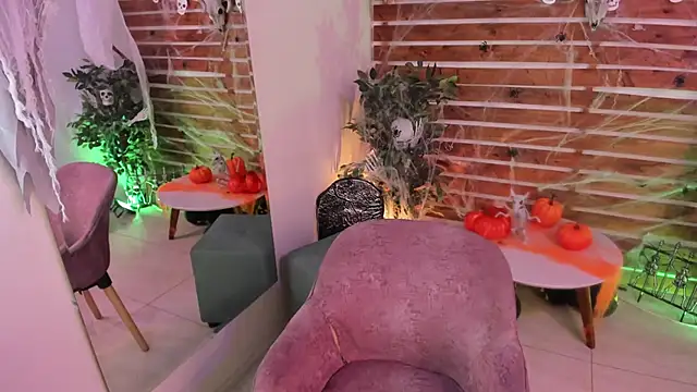  MeganRain online show from 10/21/25, 07:42