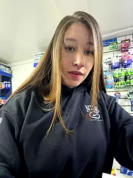 Snapshot of roouse chatting on 10/04/25, 09:02 roouse online show from 10/04/25, 09:02