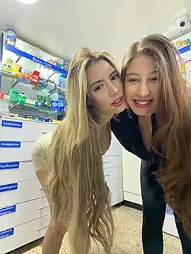 Snapshot of roouse chatting on 11/02/25, 12:13 roouse online show from 11/02/25, 12:13