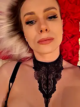 Snapshot of AureliaDoux chatting on 04/16/26, 03:35 AureliaDoux online show from 04/16/26, 03:35