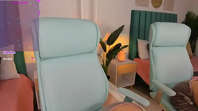 amy-thomson1 online show from 10/27/25, 12:20