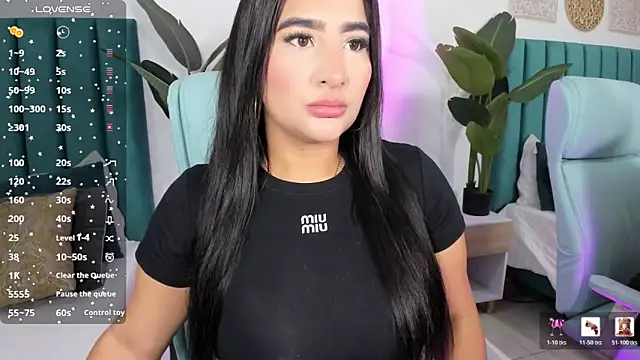 Snapshot of amy-thomson1 chatting on 03/09/26, 12:42 amy-thomson1 online show from 03/09/26, 12:42