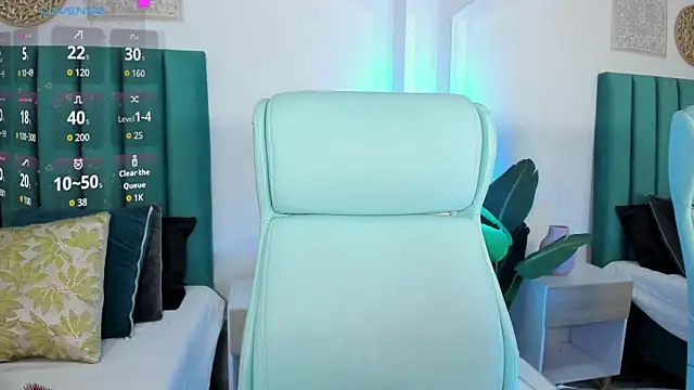 Snapshot of amy-thomson1 chatting on 04/03/26, 09:24 amy-thomson1 online show from 04/03/26, 09:24