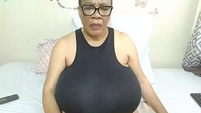 DairyQueen2 online show from 10/31/25, 09:32