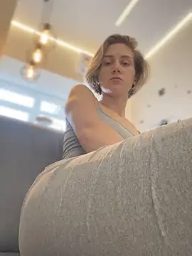 Snapshot of Feral_berry_8133 chatting on 12/19/24, 11:50 Feral berry 8133 online show from 12/19/24, 11:50