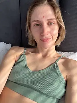 Snapshot of Feral_berry_8133 chatting on 02/18/25, 06:26 Feral berry 8133 online show from 02/18/25, 06:26