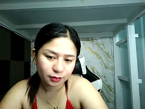 Mia 2022 online show from 10/26/25, 07:36