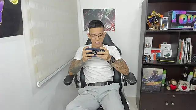 SIXXTOLOVE18 online show from 03/08/25, 01:39