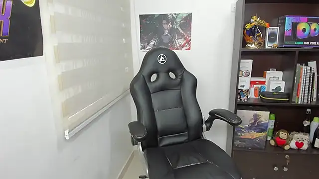 SIXXTOLOVE18 online show from 03/12/25, 08:31