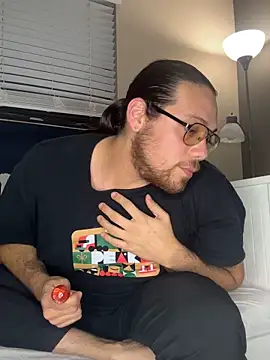 Snapshot of lucasgalacticman chatting on 09/24/25, 11:52 lucasgalacticman online show from 09/24/25, 11:52