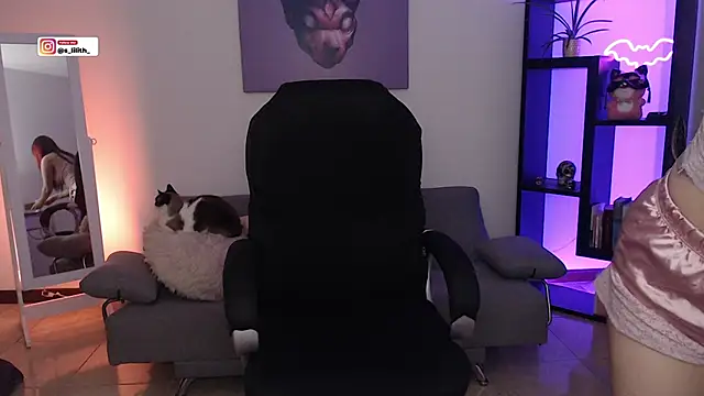 S Lilith  online show from 10/13/25, 01:05