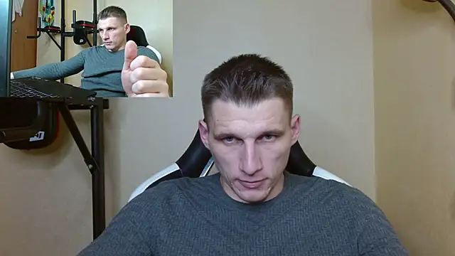 Snapshot of PoliglotJoe chatting on 12/22/24, 04:17 PoliglotJoe online show from 12/22/24, 04:17