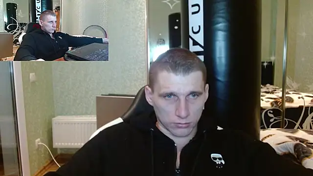 Snapshot of PoliglotJoe chatting on 02/10/25, 04:08 PoliglotJoe online show from 02/10/25, 04:08
