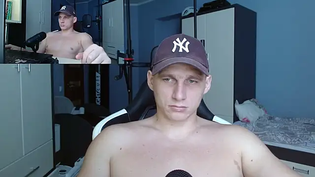 Snapshot of PoliglotJoe chatting on 10/05/25, 11:19 PoliglotJoe online show from 10/05/25, 11:19