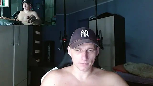 Snapshot of PoliglotJoe chatting on 10/15/25, 05:46 PoliglotJoe online show from 10/15/25, 05:46