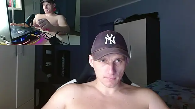 Snapshot of PoliglotJoe chatting on 10/16/25, 06:31 PoliglotJoe online show from 10/16/25, 06:31