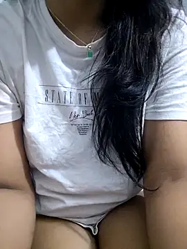 Snapshot of RadhaBabe chatting on 04/21/26, 11:49 RadhaBabe online show from 04/21/26, 11:49