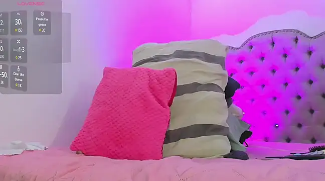 Snapshot of saammii_ chatting on 02/25/25, 11:11 saammii online show from 02/25/25, 11:11