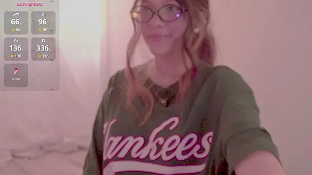 Snapshot of HannaMoom chatting on 03/12/26, 10:38 HannaMoom online show from 03/12/26, 10:38