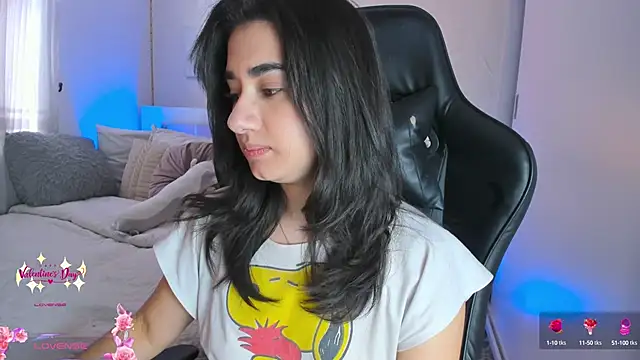 annadu011 online show from 02/14/25, 05:25