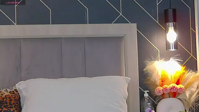 EmyLaveau online show from 01/30/25, 06:46