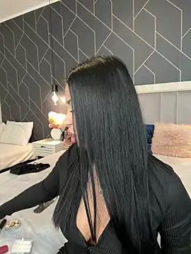 EmyLaveau online show from 02/15/25, 11:50