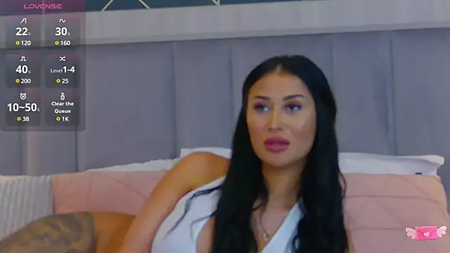 EmyLaveau online show from 02/21/25, 09:13