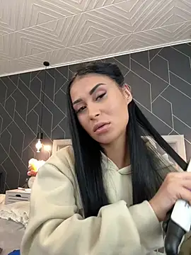 EmyLaveau online show from 02/25/25, 06:03