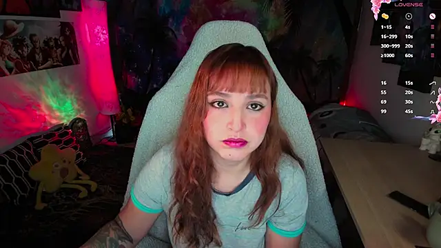 Snapshot of emma_luna59 chatting on 02/24/26, 11:19 emma luna59 online show from 02/24/26, 11:19