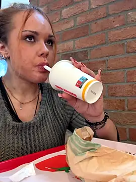 Snapshot of PennyPrincess chatting on 11/02/25, 02:41 PennyPrincess online show from 11/02/25, 02:41