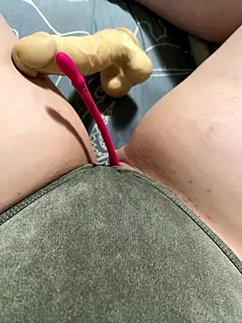 katcclovea online show from 11/30/25, 01:59